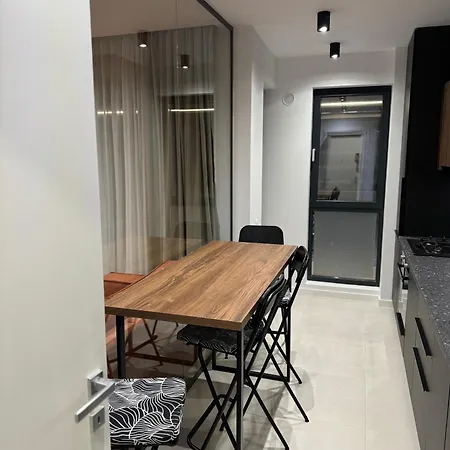 Warm Aparthotel 3*
