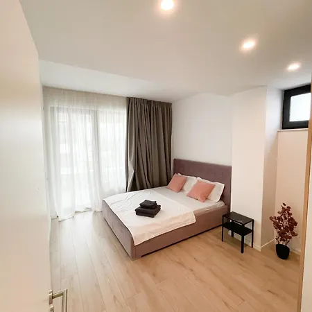 Warm アパートホテル