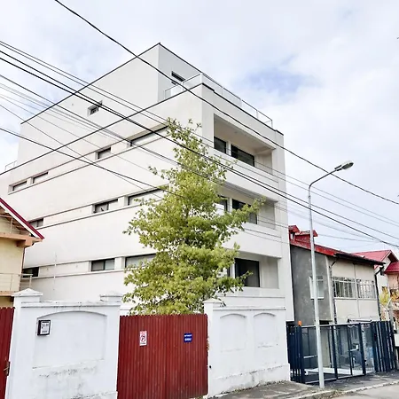 Warm 布加勒斯特