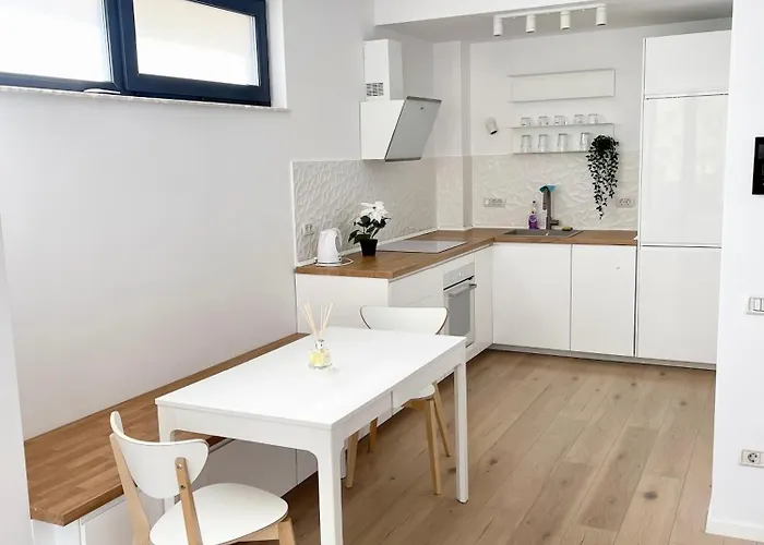 מלון דירות Warm בוקרשט