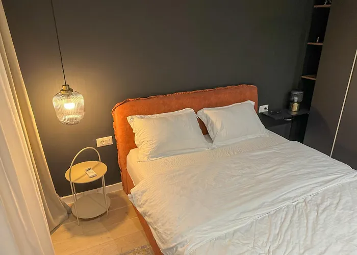 מלון דירות Warm 3*