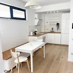 מלון דירות Warm בוקרשט