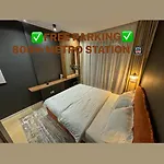 Warm מלון דירות 3*